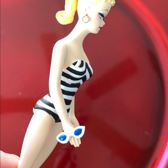 HALLMARK Keepsake Ornament BARBIE - Picture 9 of 9